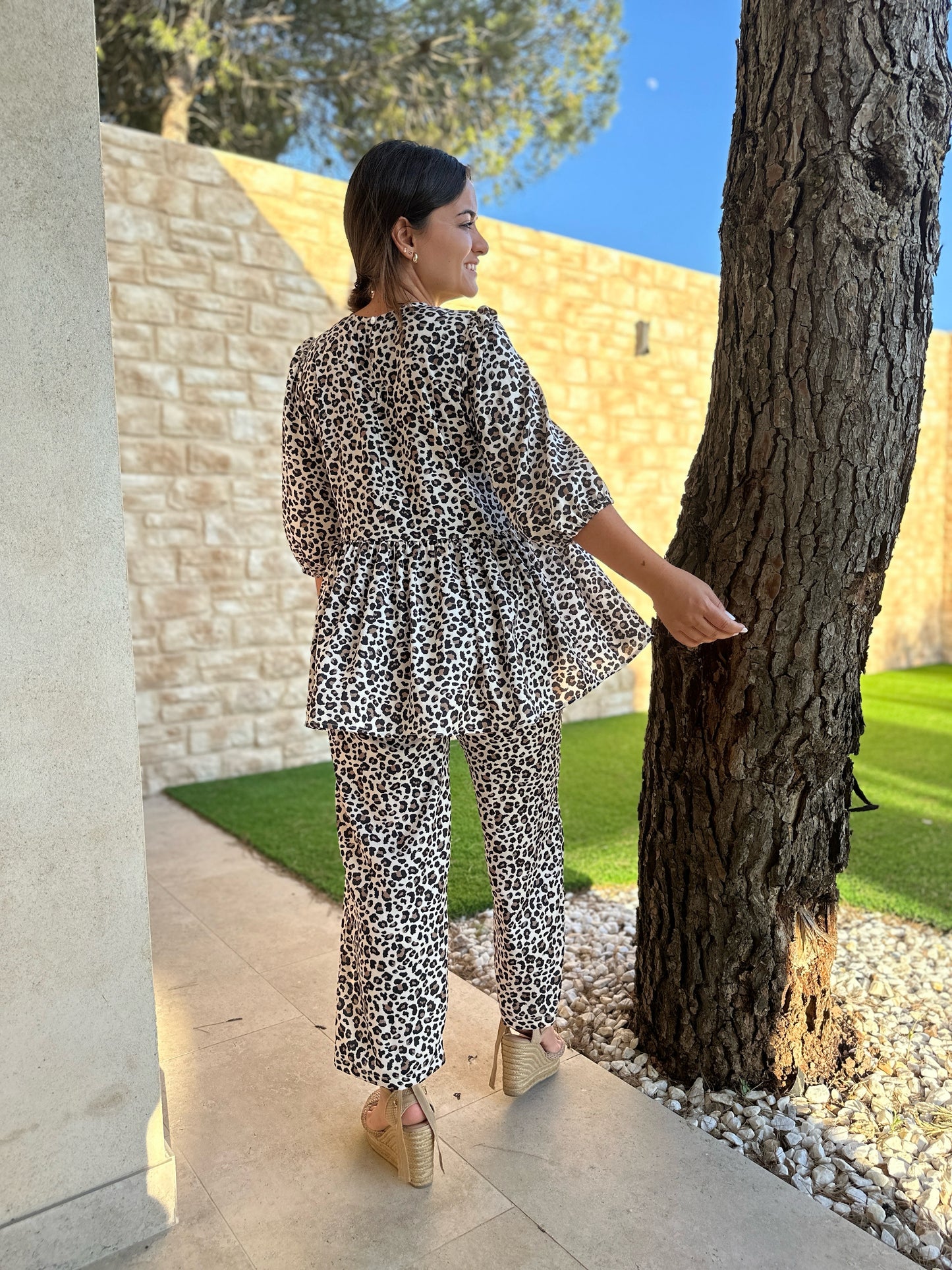 Conjunto DIKIM ANIMAL PRINT con blusa