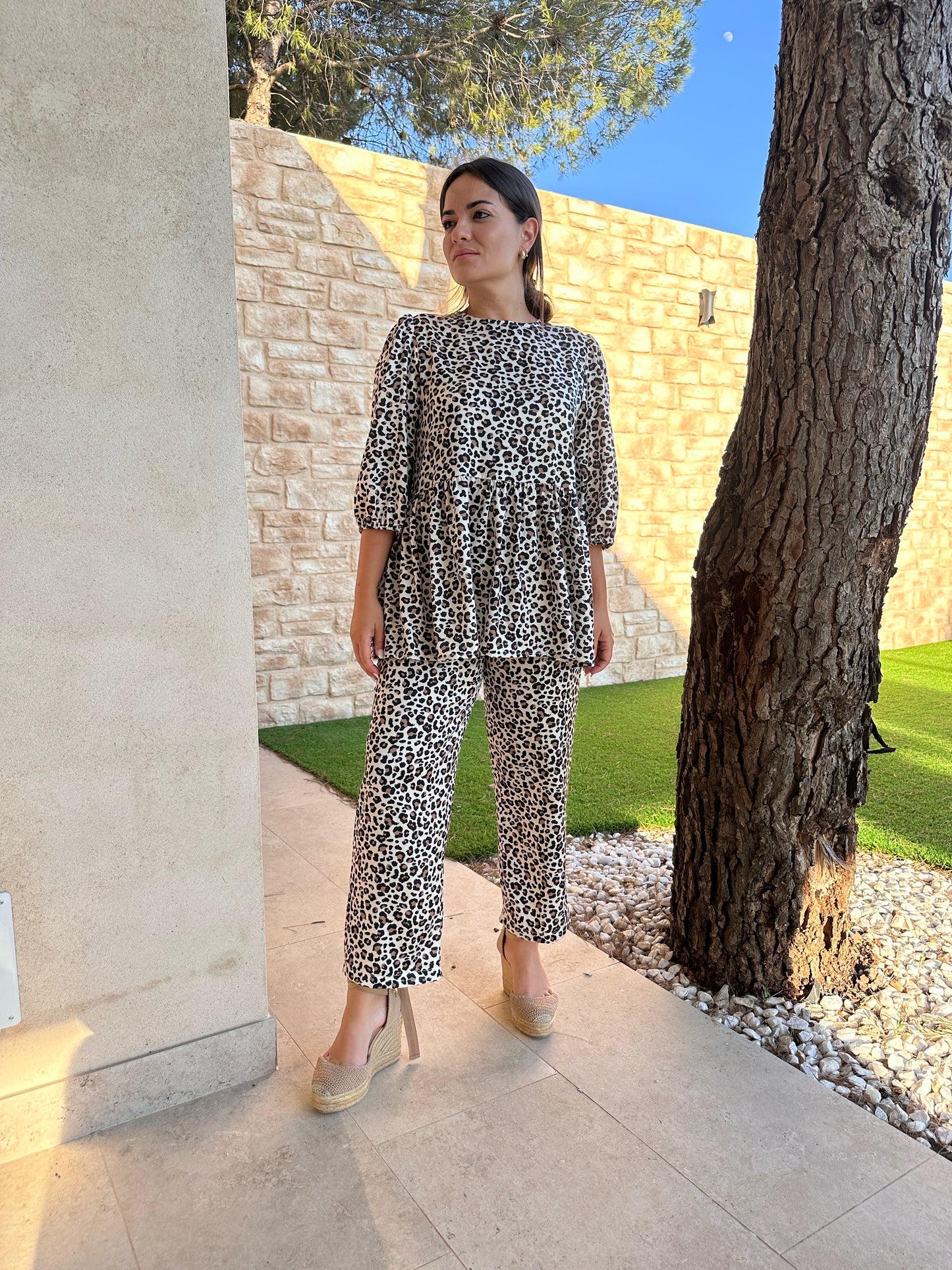 Conjunto DIKIM ANIMAL PRINT con blusa
